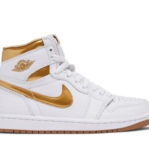 Jordan Kids Sneakers in White and Gold boys size 13 WELL WORN